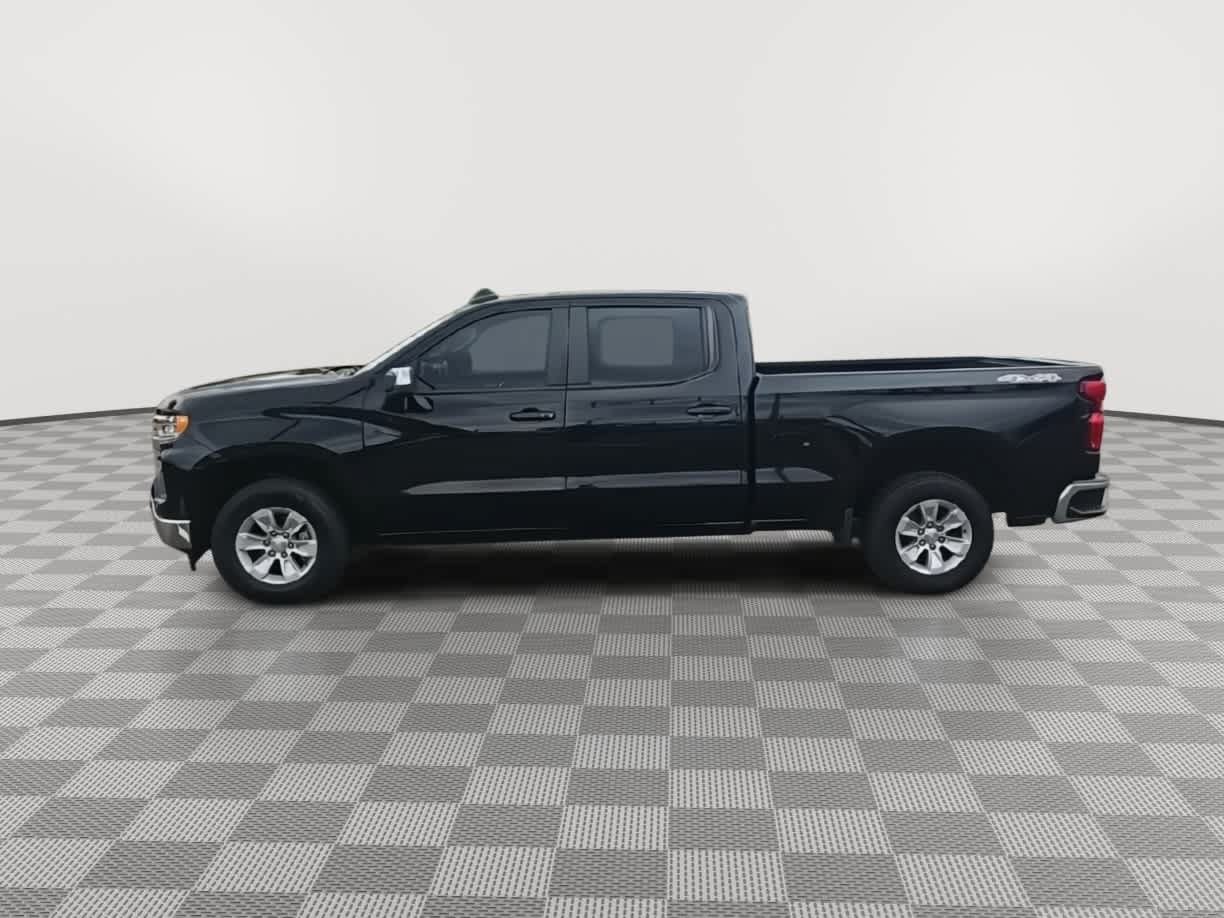 Used 2023 Chevrolet Silverado 1500 LT w/ Protection Package AWD/4WD image 5