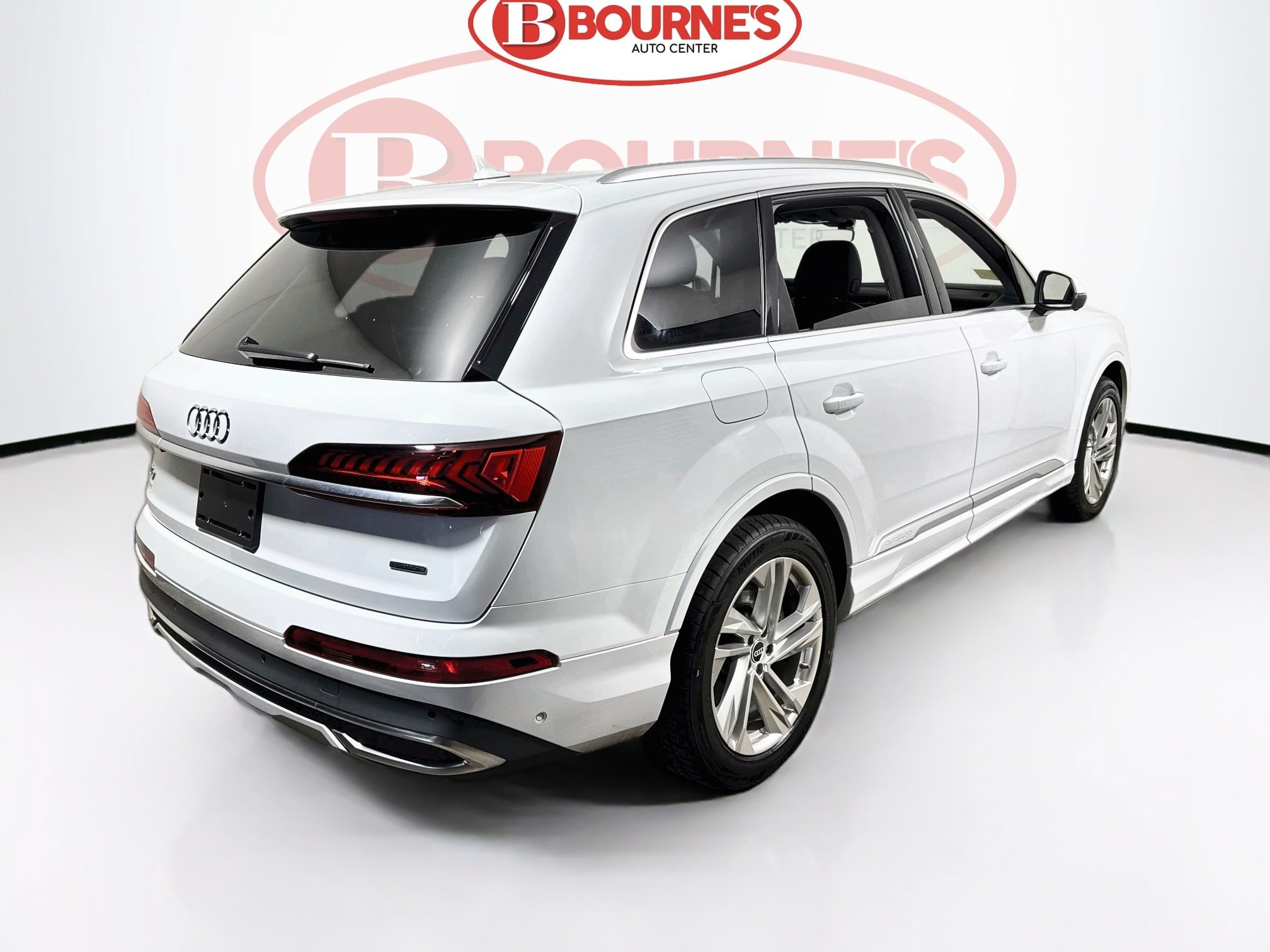 Used 2023 Audi Q7 3.0T Premium Plus w/ Premium Plus Package AWD/4WD image 11