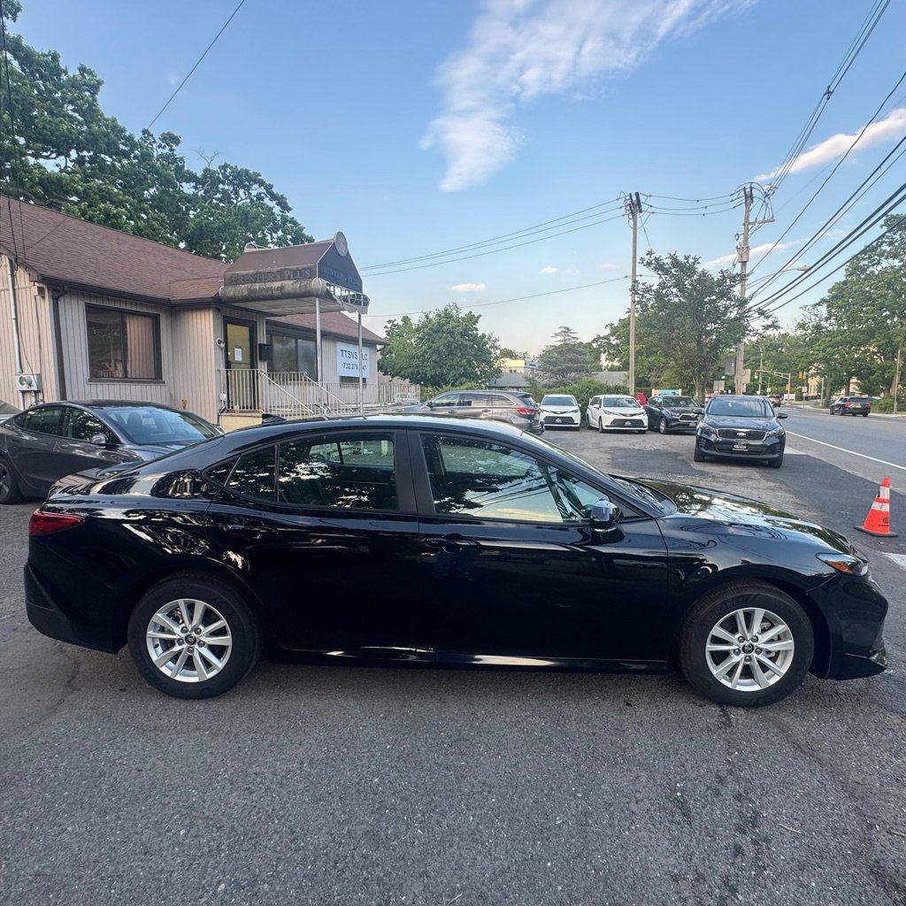 Used 2026 Toyota Camry LE FWD image 6