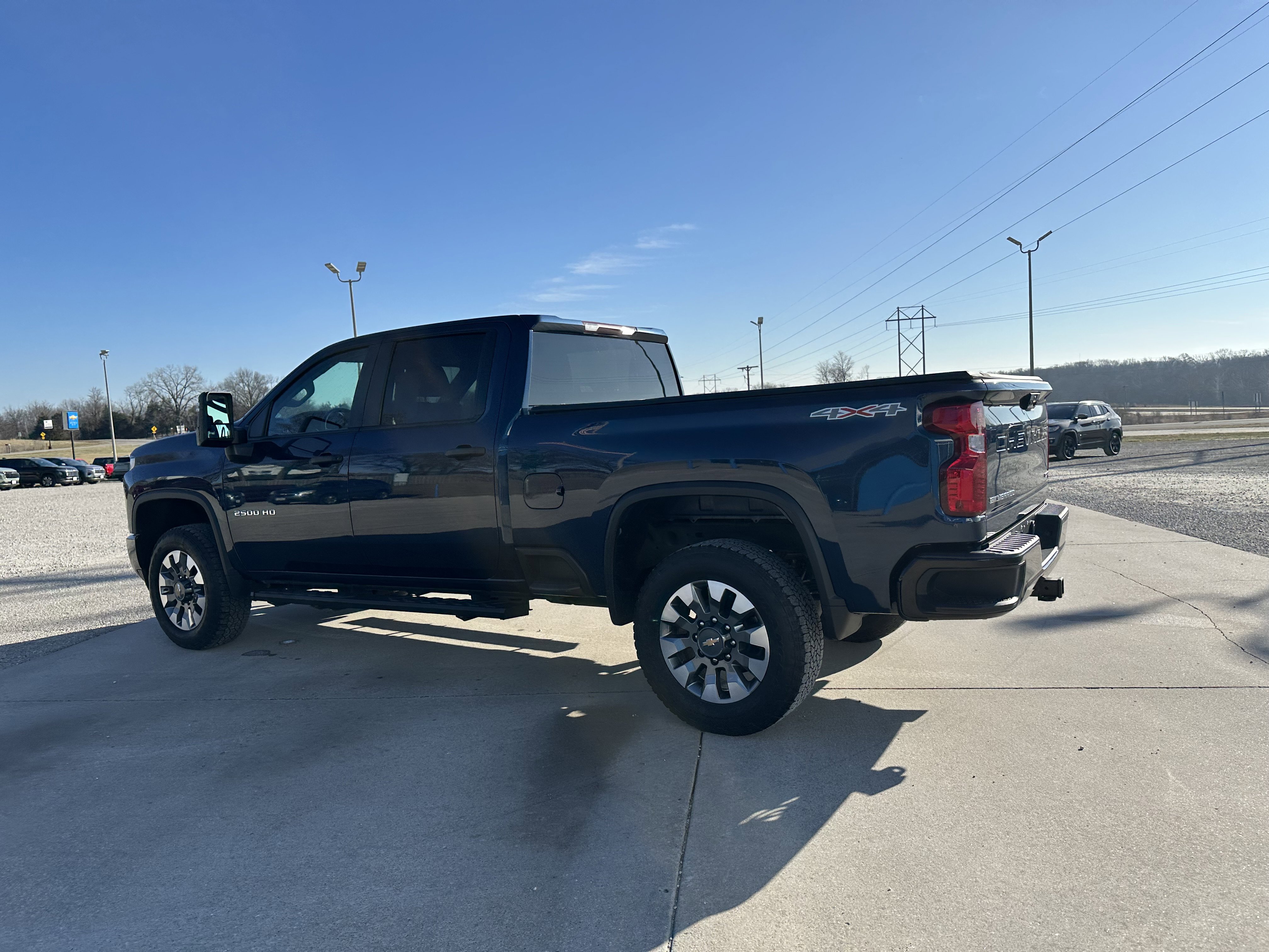 Used 2022 Chevrolet Silverado 2500 Custom w/ Custom Convenience Package image 5