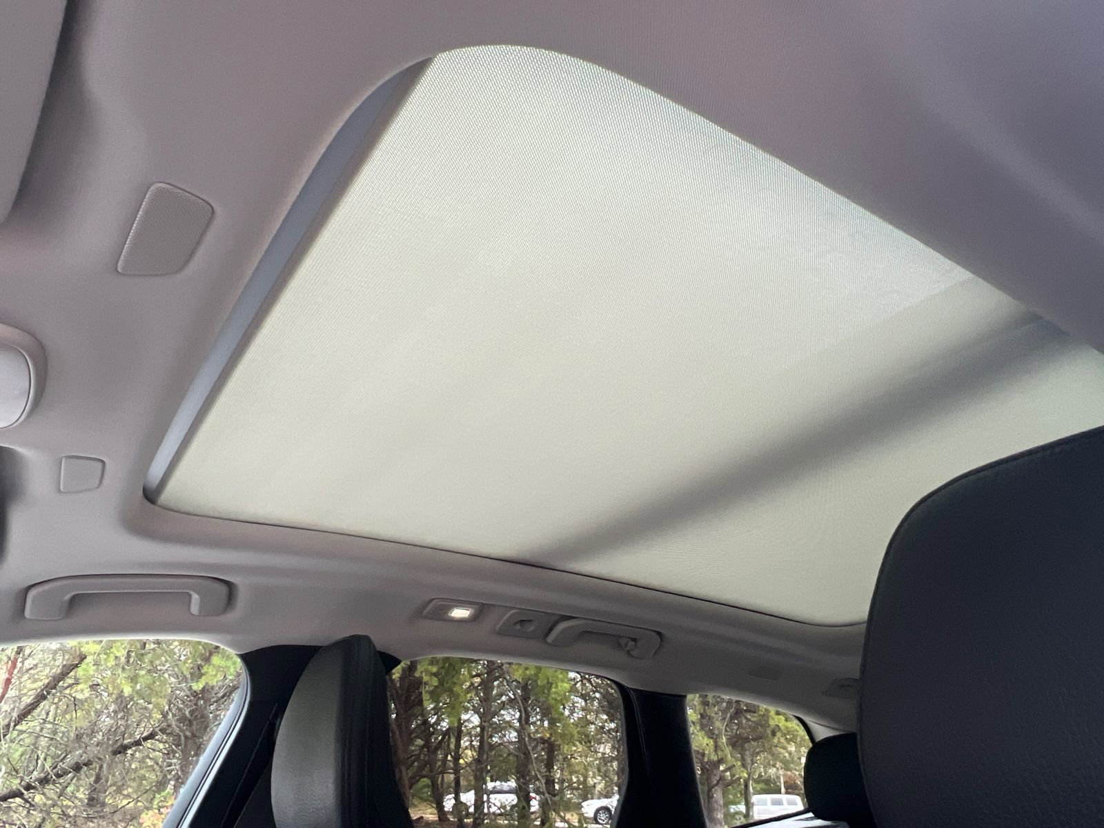 Used 2023 Volvo XC60 T8 Plus image 31