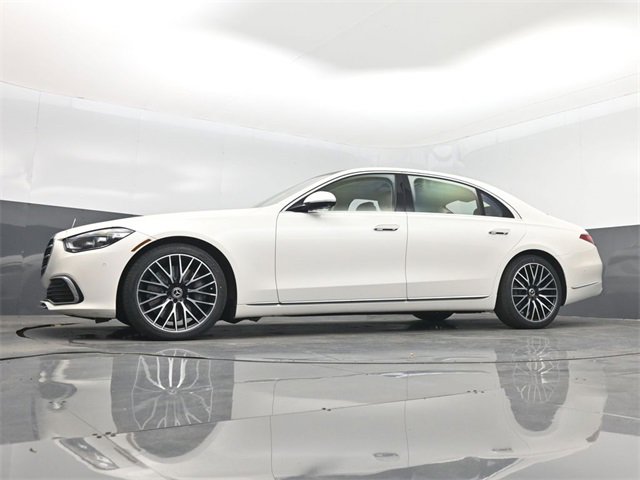 Used 2022 Mercedes-Benz S 580 4MATIC Sedan w/ Rear Seat Package image 55