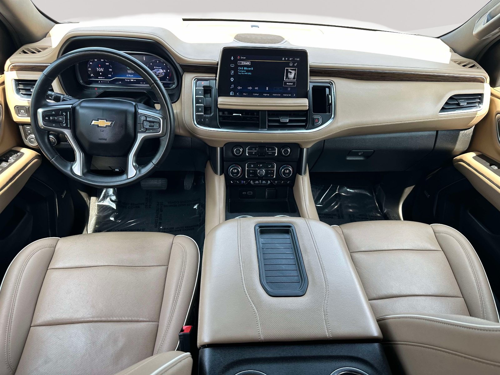 Used 2023 Chevrolet Suburban Premier w/ Premium Package AWD/4WD image 7