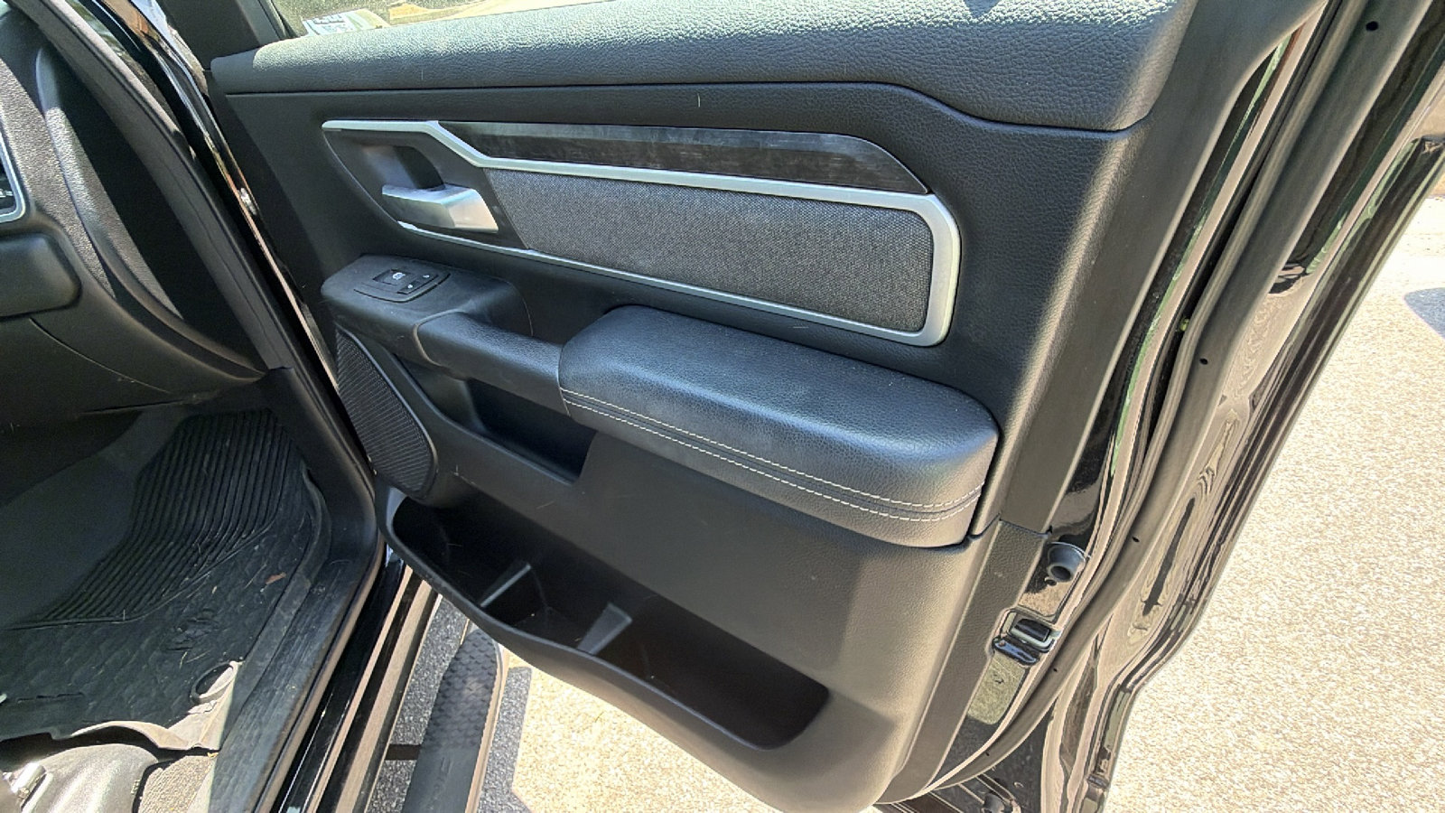 Used 2021 RAM 1500 Big Horn RWD image 18