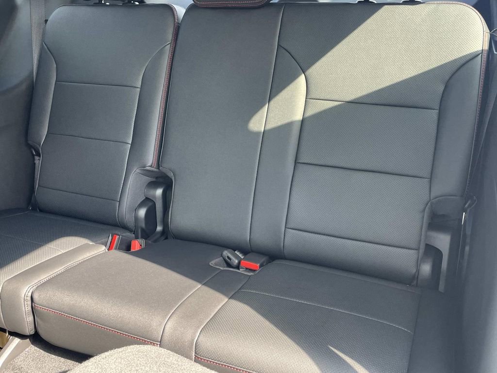 New 2026 Chevrolet Traverse RS image 13