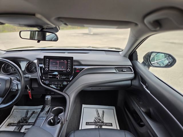 Used 2023 Toyota Camry SE image 18