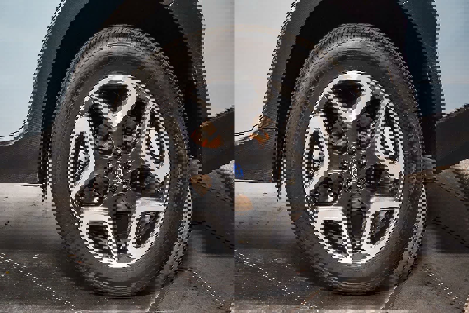 Used 2020 Subaru Crosstrek 2.0i Limited w/ Moonroof Package w/Navigation AWD/4WD image 9