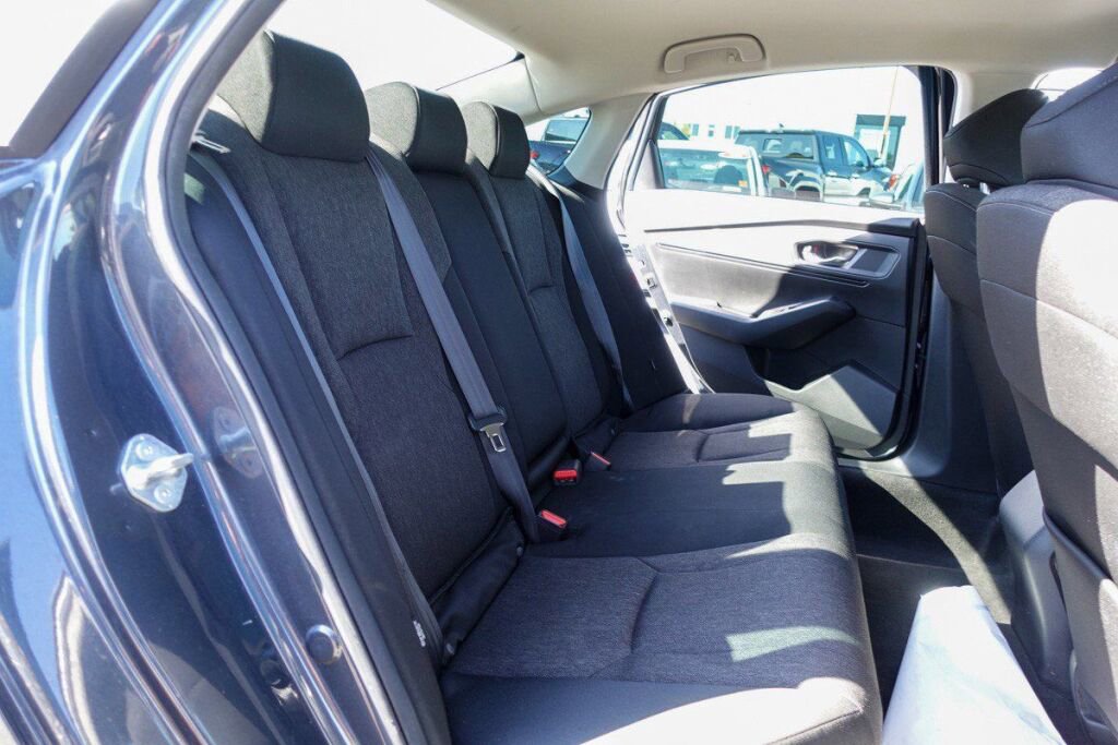 Used 2023 Honda Accord LX image 13