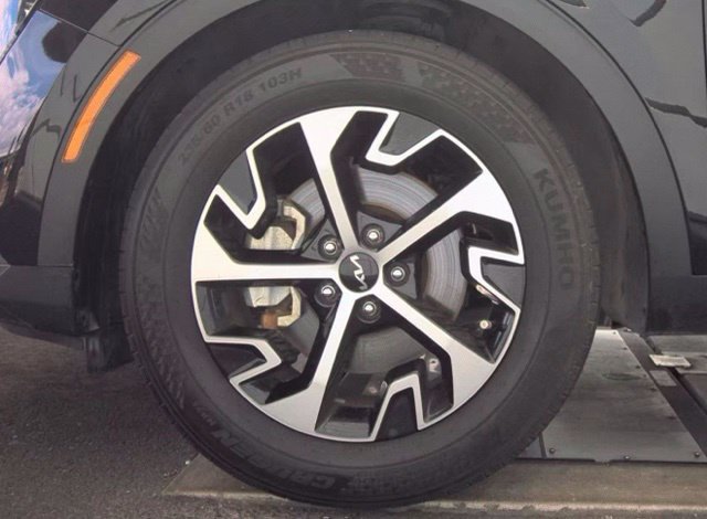 Certified 2023 Kia Sportage EX FWD image 9