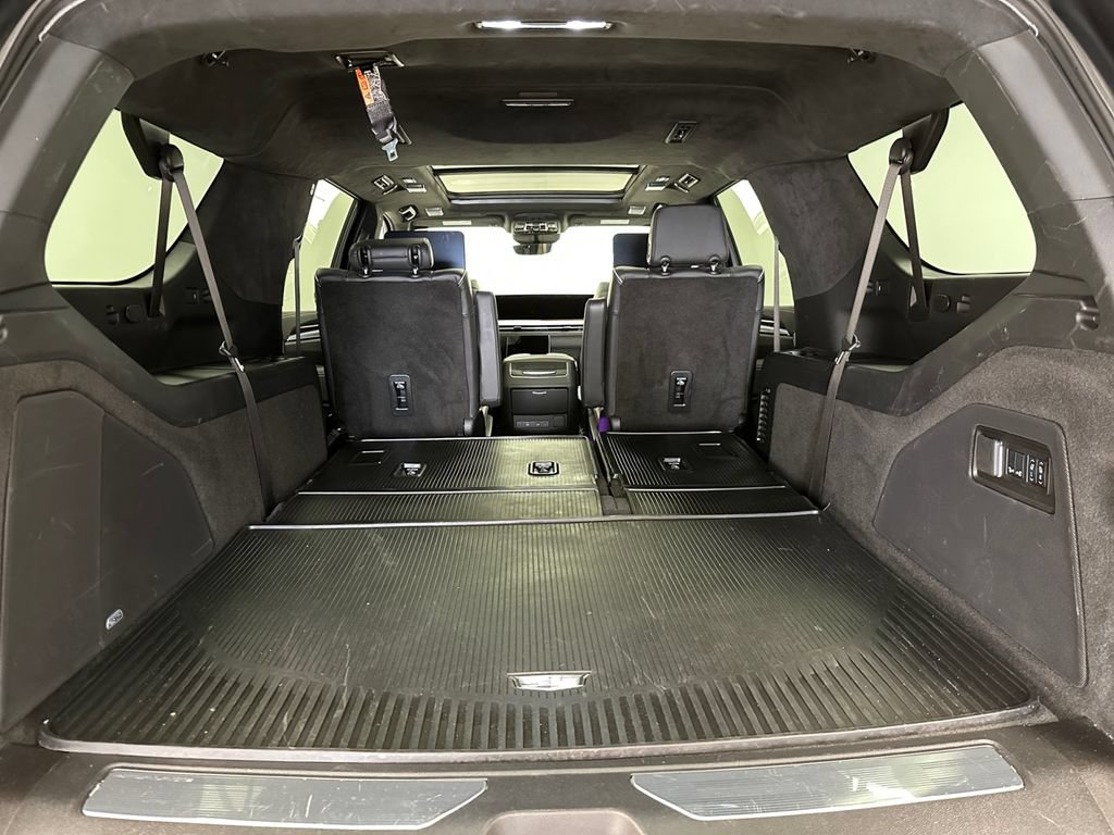 Used 2025 Cadillac Escalade ESV Sport Platinum AWD/4WD image 16