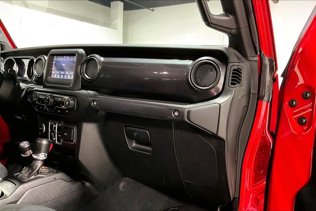 Used 2020 Jeep Gladiator Sport image 19
