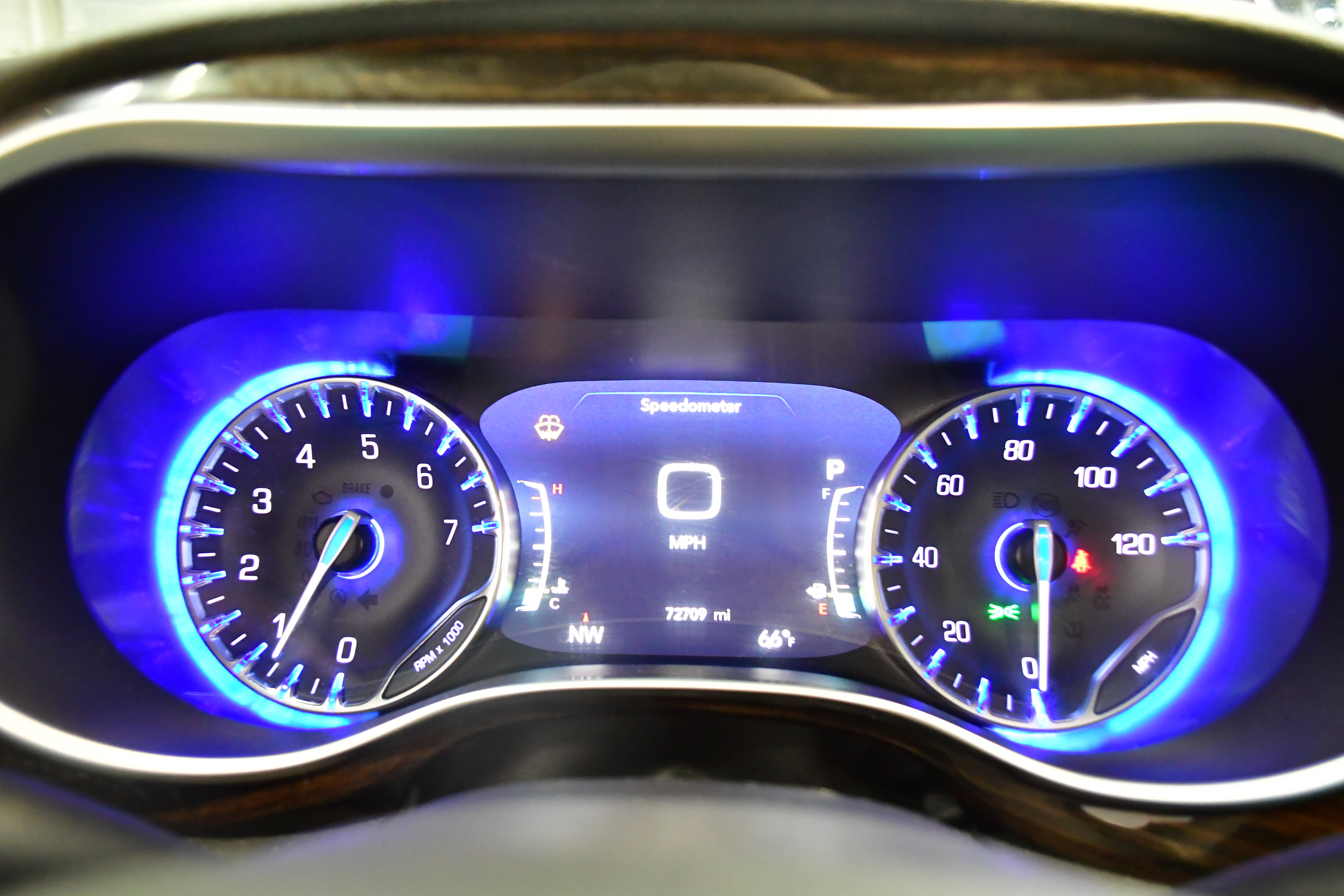 Used 2023 Chrysler Pacifica Limited FWD image 21