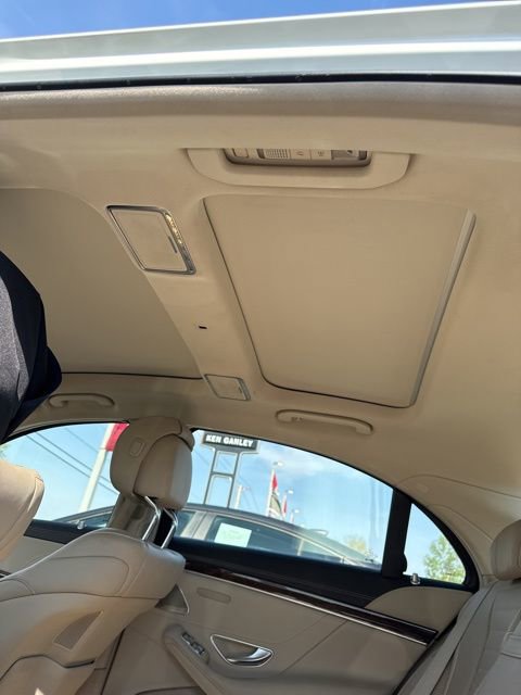 Used 2016 Mercedes-Benz S 550 4MATIC Sedan image 11