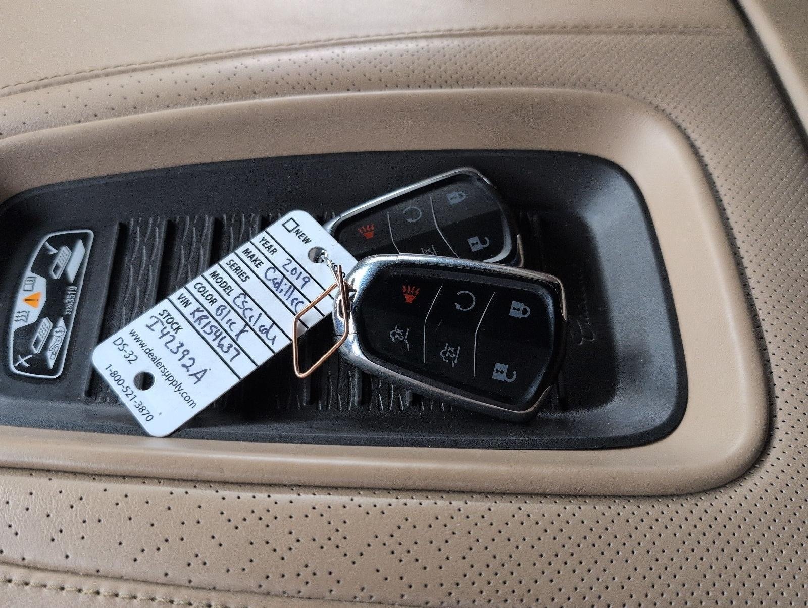 Used 2019 Cadillac Escalade ESV Platinum AWD/4WD image 30