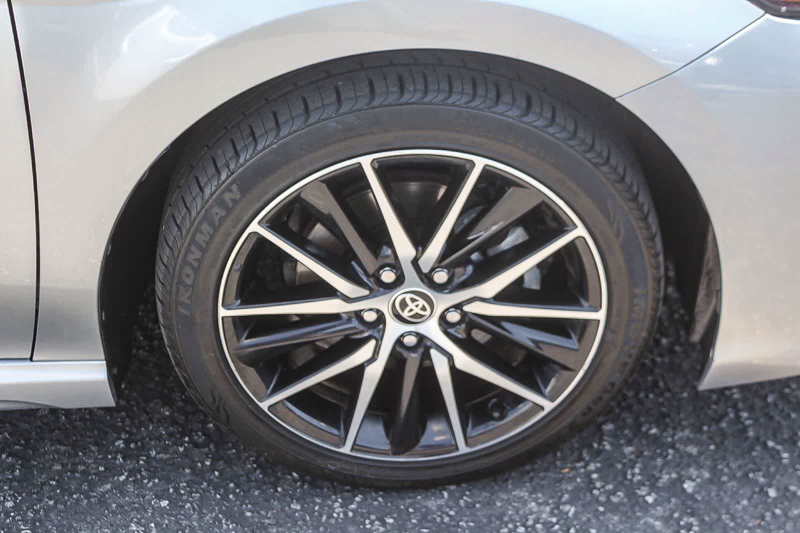 Used 2023 Toyota Camry SE FWD image 12