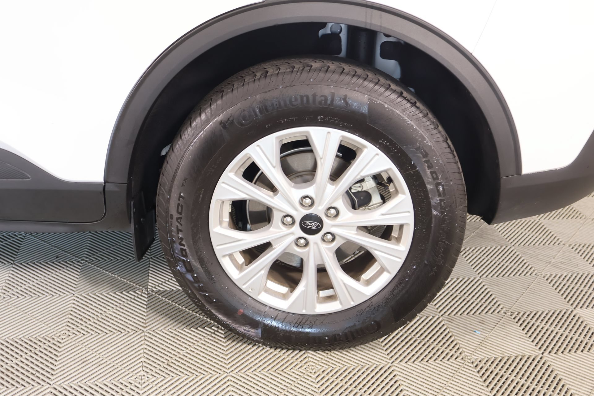 Used 2025 Ford Escape Active AWD/4WD image 17