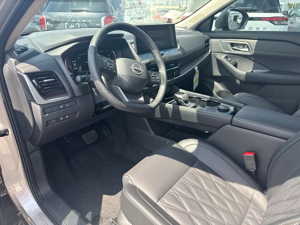 New 2026 Nissan Rogue Platinum w/ Platinum Premium Package AWD/4WD image 12