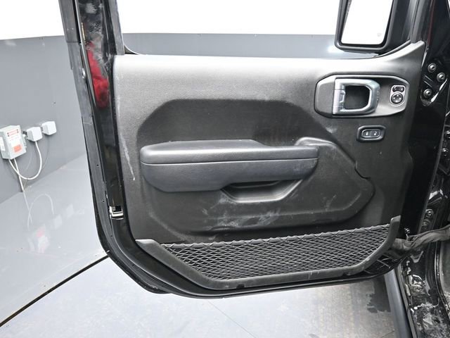 Used 2024 Jeep Gladiator Rubicon w/ Technology Group image 12