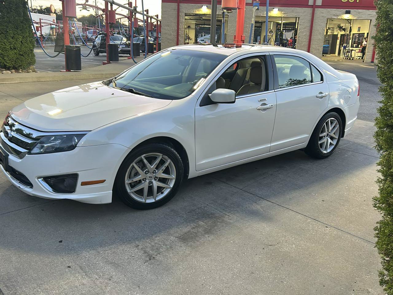 Used 2010 Ford Fusion SEL FWD image 8