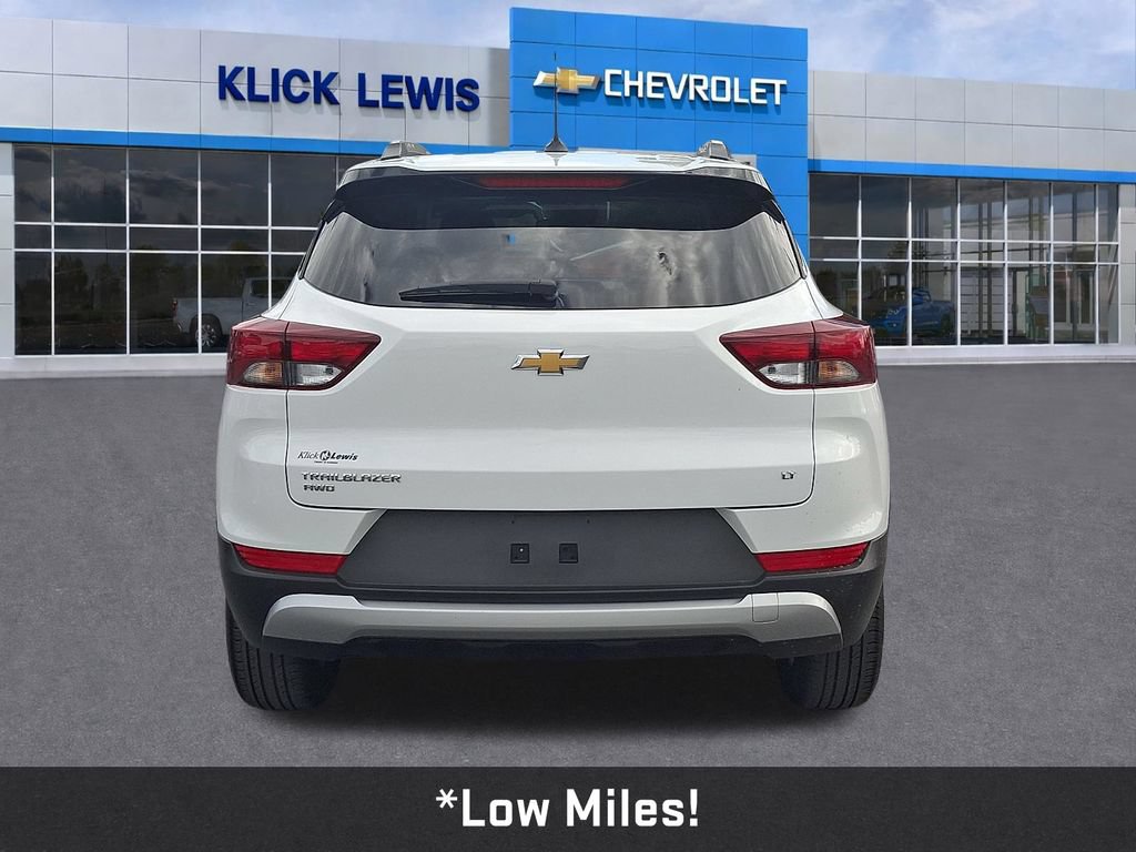 Used 2025 Chevrolet TrailBlazer LT AWD/4WD image 7