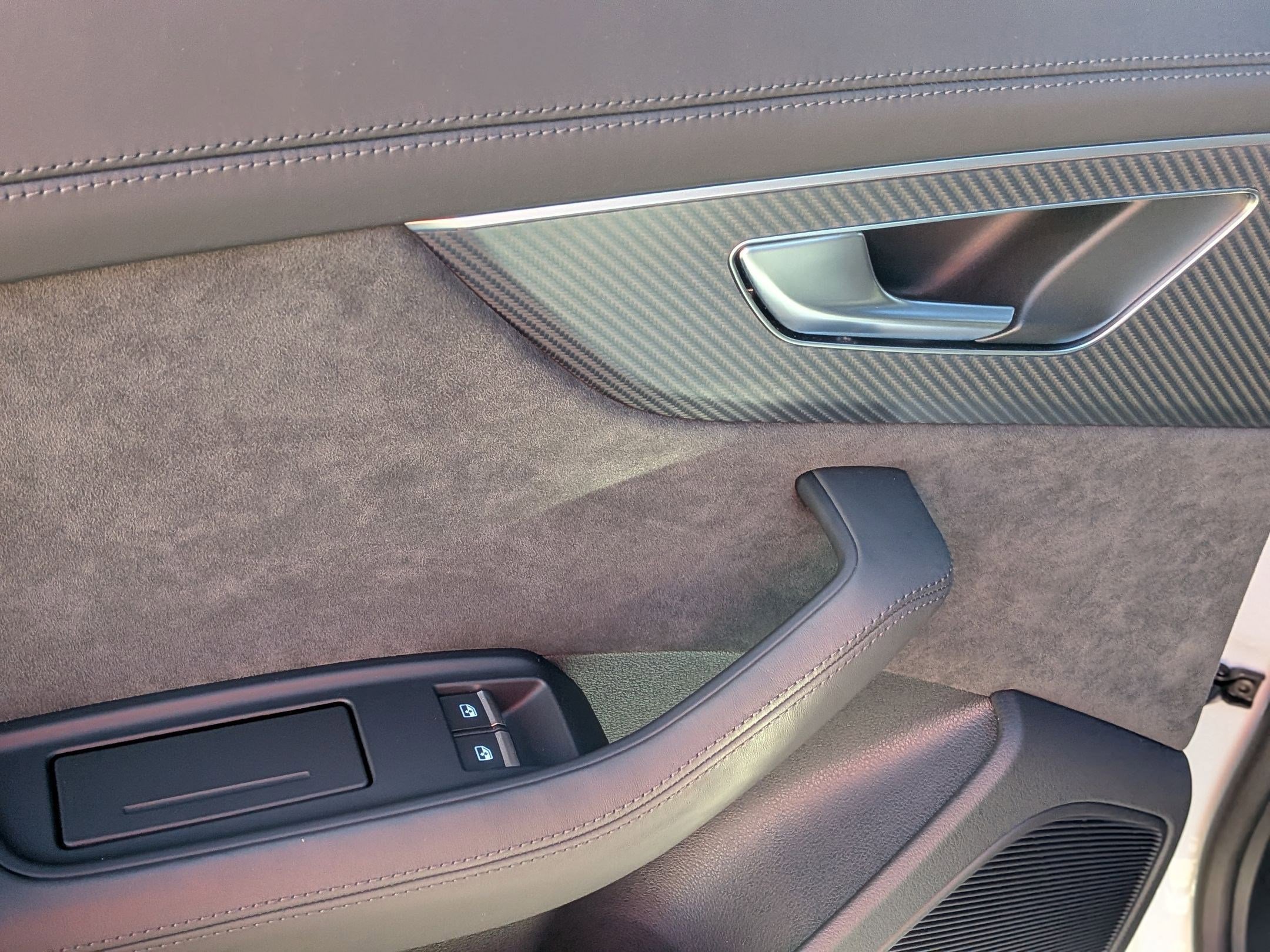 Used 2022 Audi RS Q8 image 28