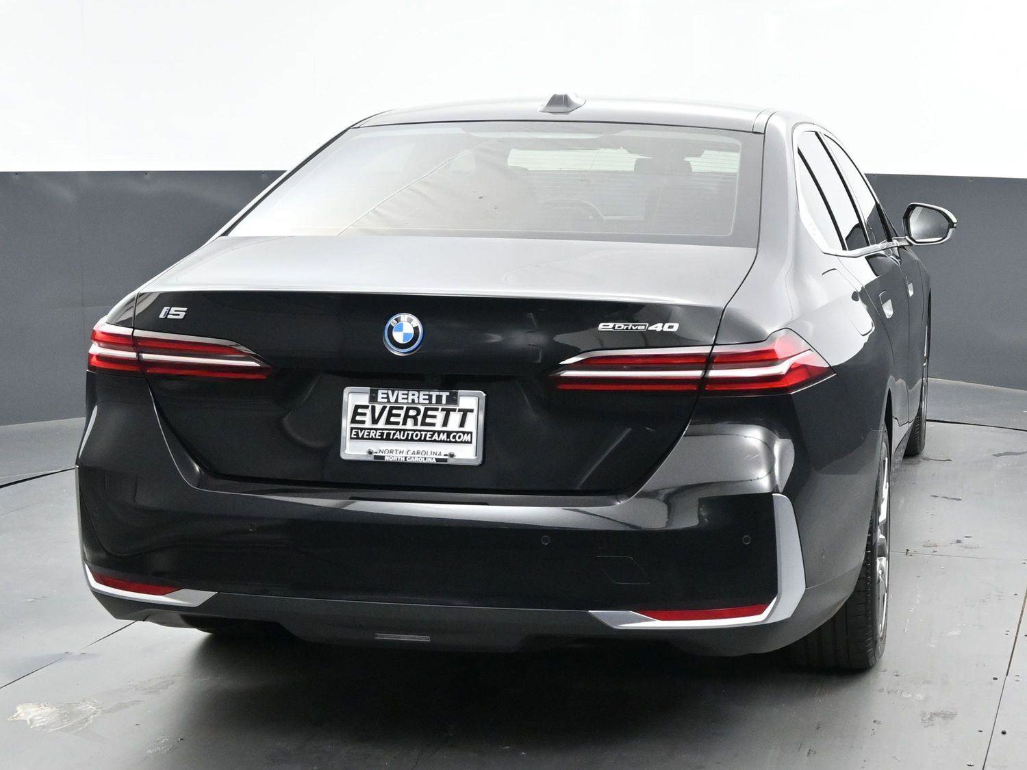 Used 2024 BMW i5 eDrive40i w/ M Sport Package image 6