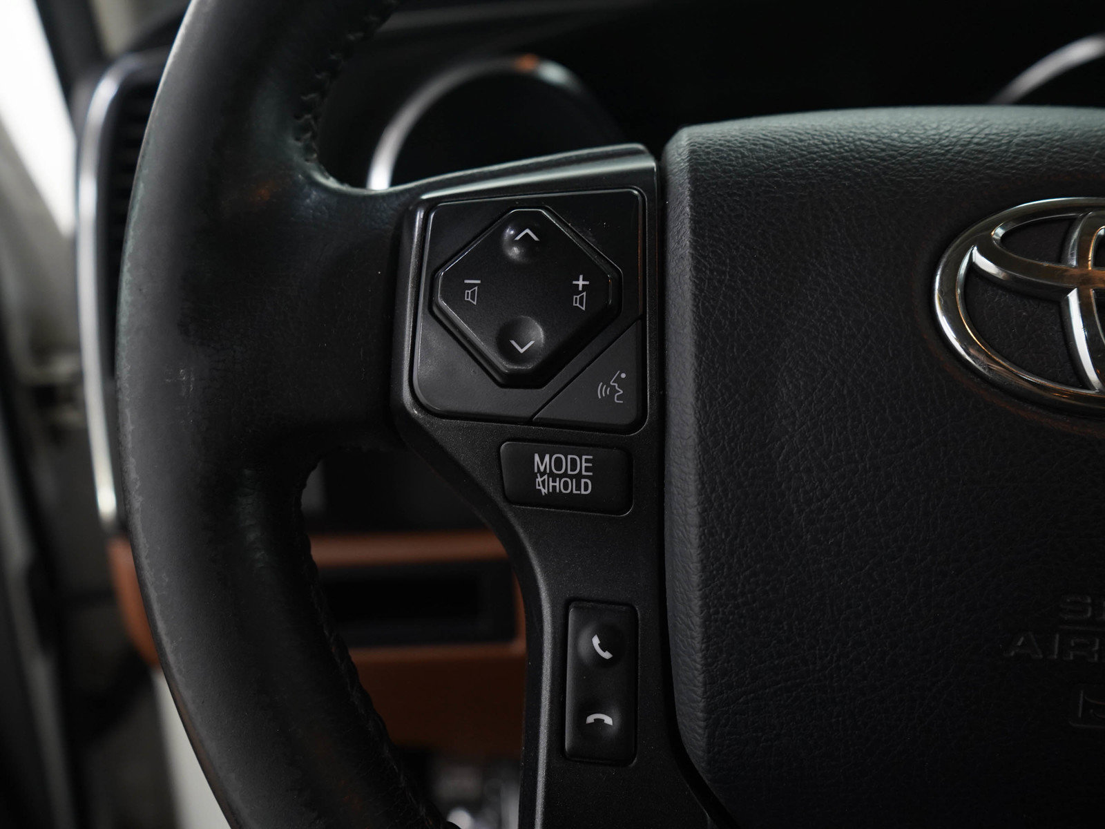 Used 2019 Toyota Sequoia Platinum AWD/4WD image 34