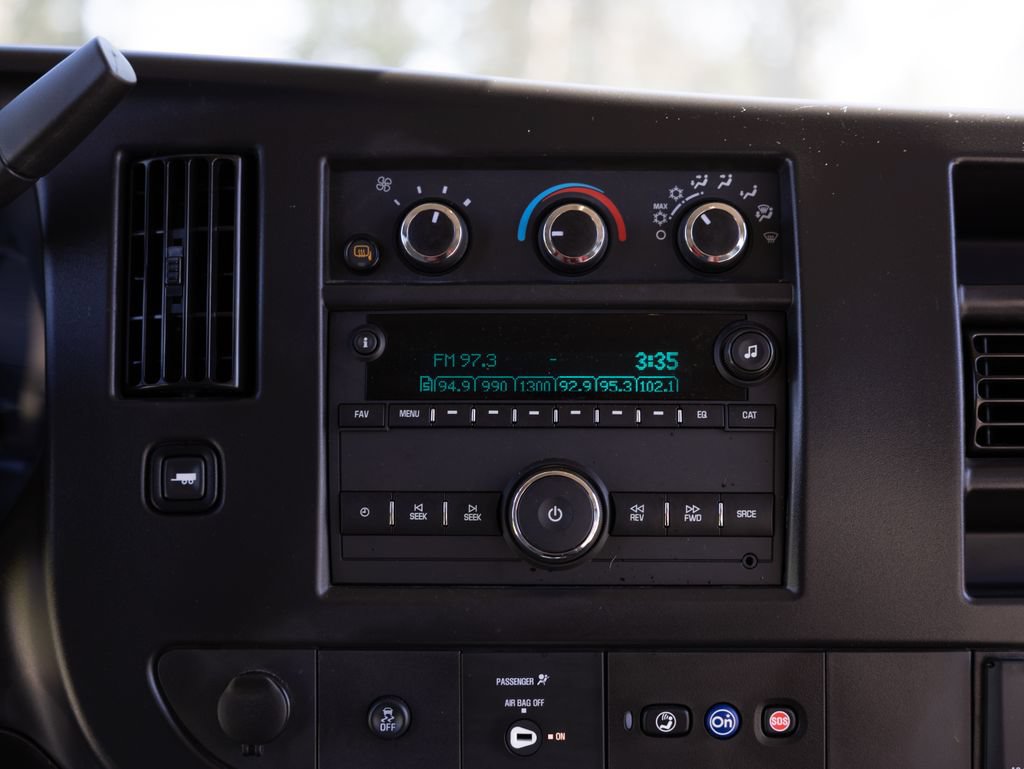 Used 2025 Chevrolet Express 3500 LS RWD image 20