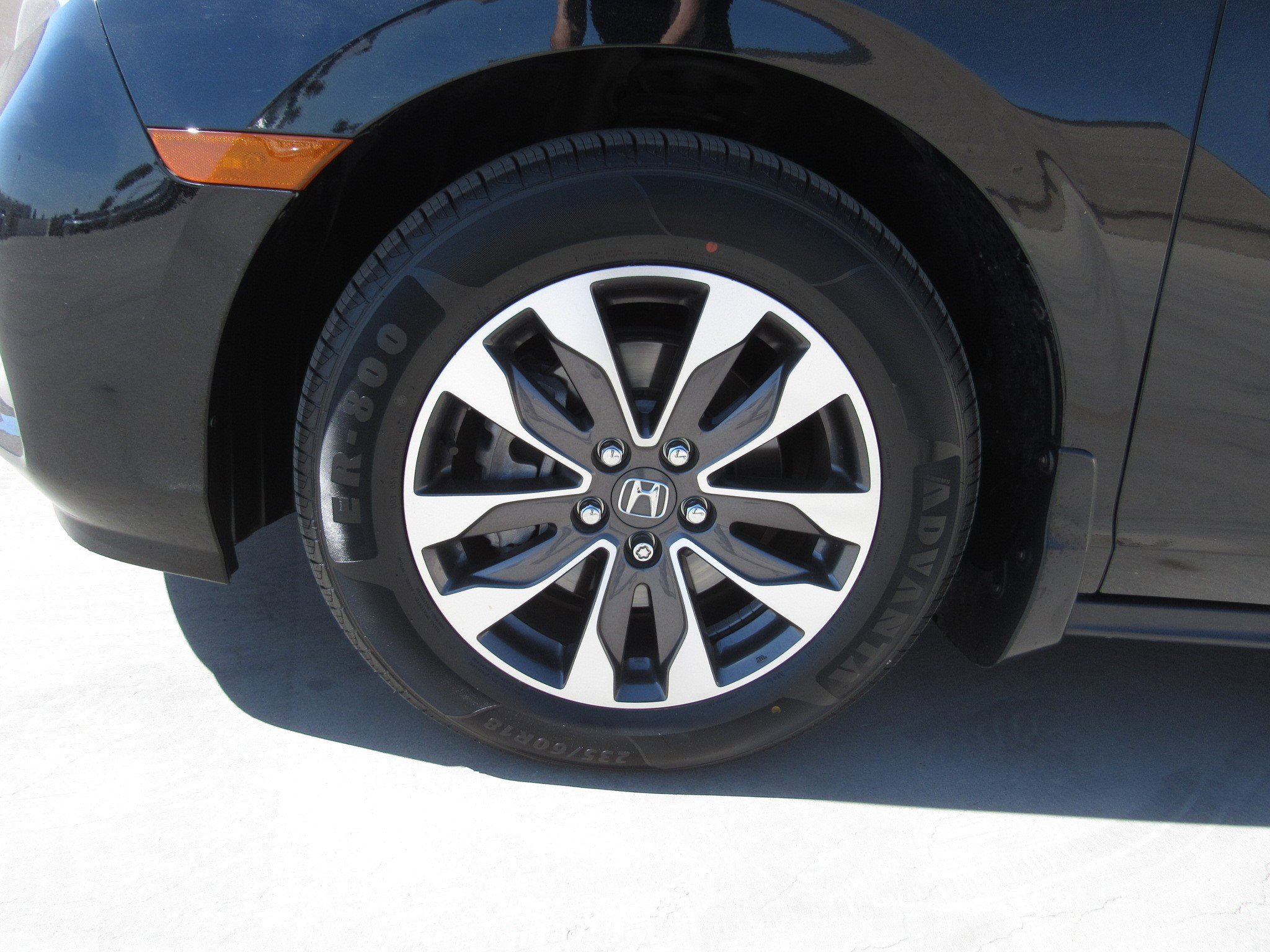 Certified 2024 Honda Odyssey EX-L image 4