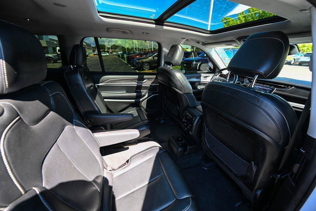 Used 2022 Jeep Grand Cherokee L Limited w/ Luxury Tech Group II AWD/4WD image 28