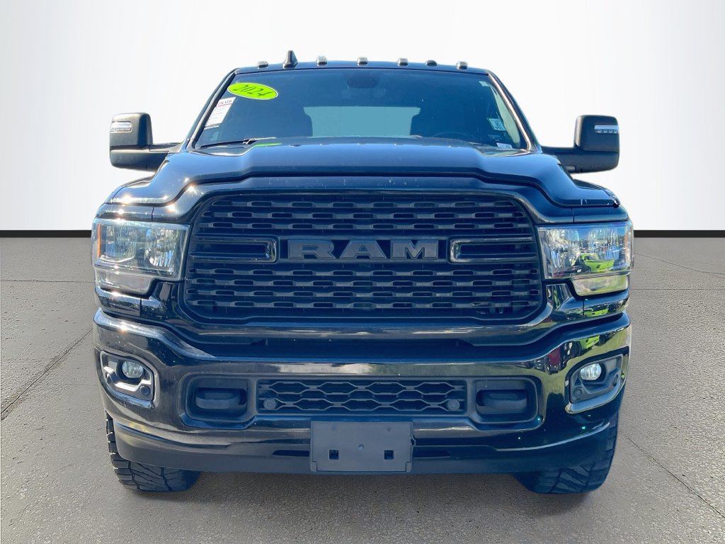 Certified 2024 RAM 2500 Big Horn w/ Night Edition AWD/4WD image 2