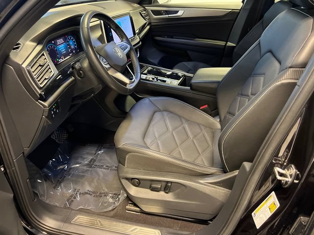 Certified 2024 Volkswagen Atlas Cross Sport SE FWD image 7
