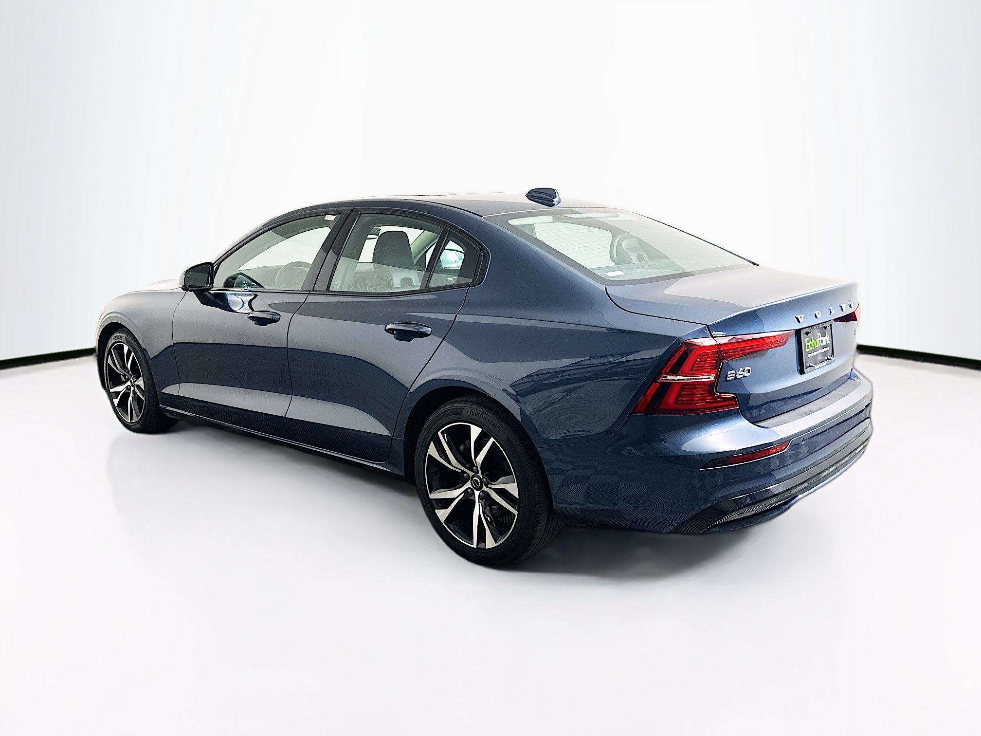 Used 2024 Volvo S60 B5 Core FWD image 5