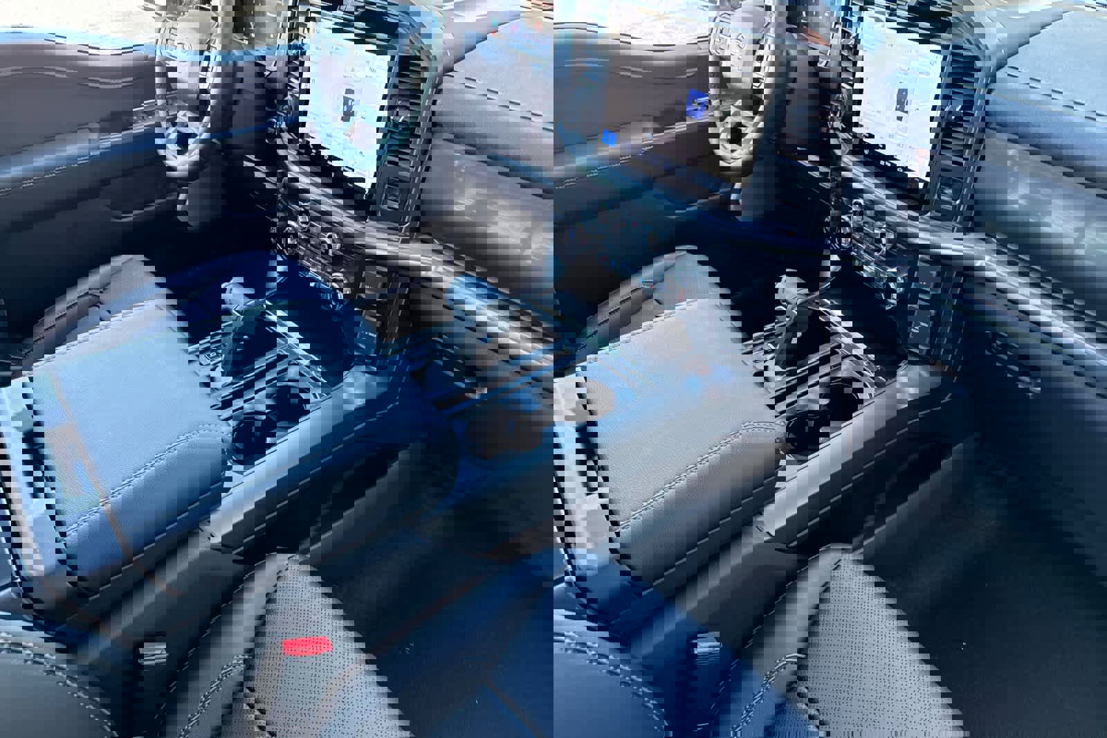 New 2026 Ford F150 Lariat w/ Equipment Group 502A High image 13