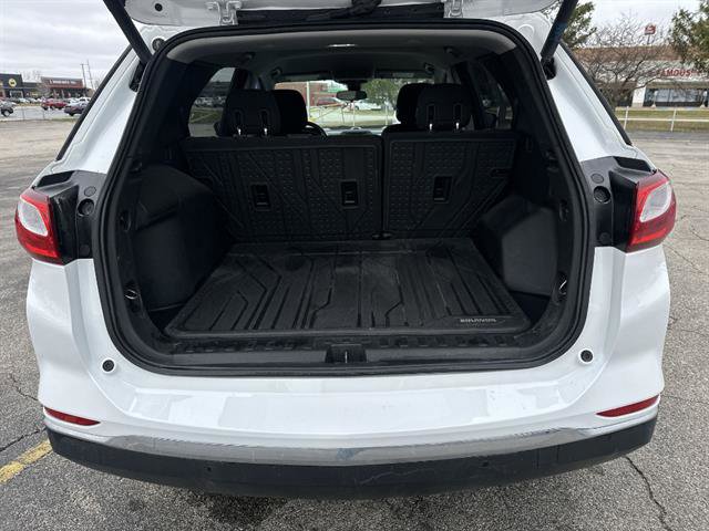 Used 2020 Chevrolet Equinox LT w/ Driver Convenience Package image 41