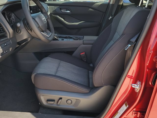 New 2026 Nissan Rogue SV w/ Cold Weather Package AWD/4WD image 6