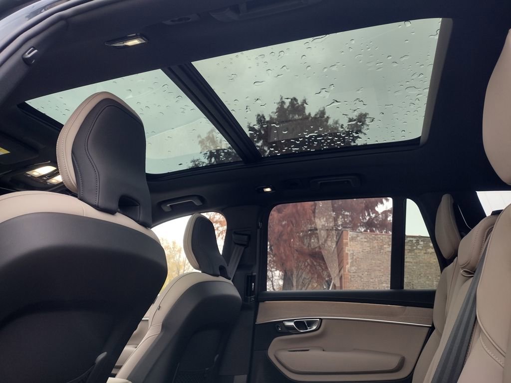 New 2026 Volvo XC90 B6 Plus w/ Protection Package Premier image 24