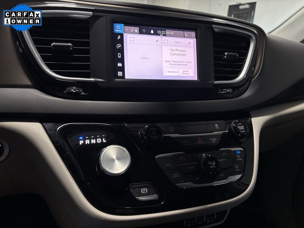 Used 2022 Chrysler Voyager LX image 19