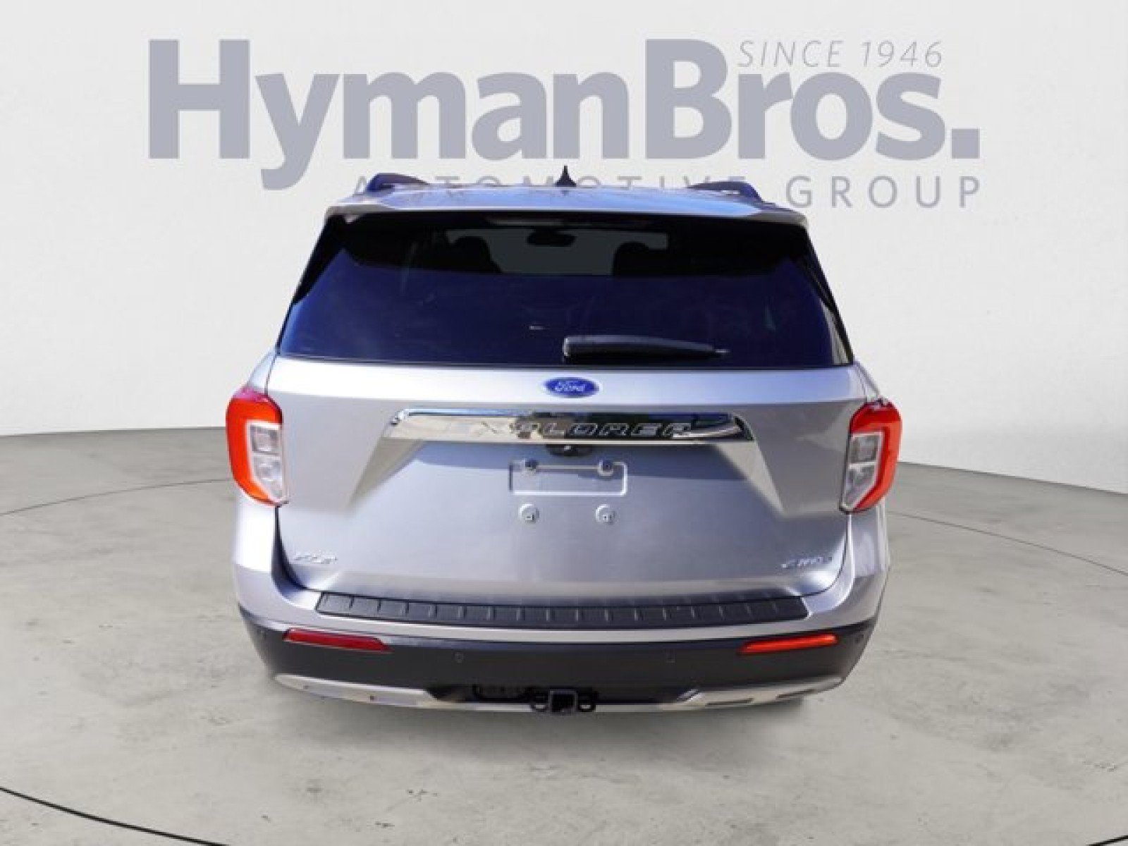 Used 2022 Ford Explorer XLT w/ Equipment Group 202A AWD/4WD image 5