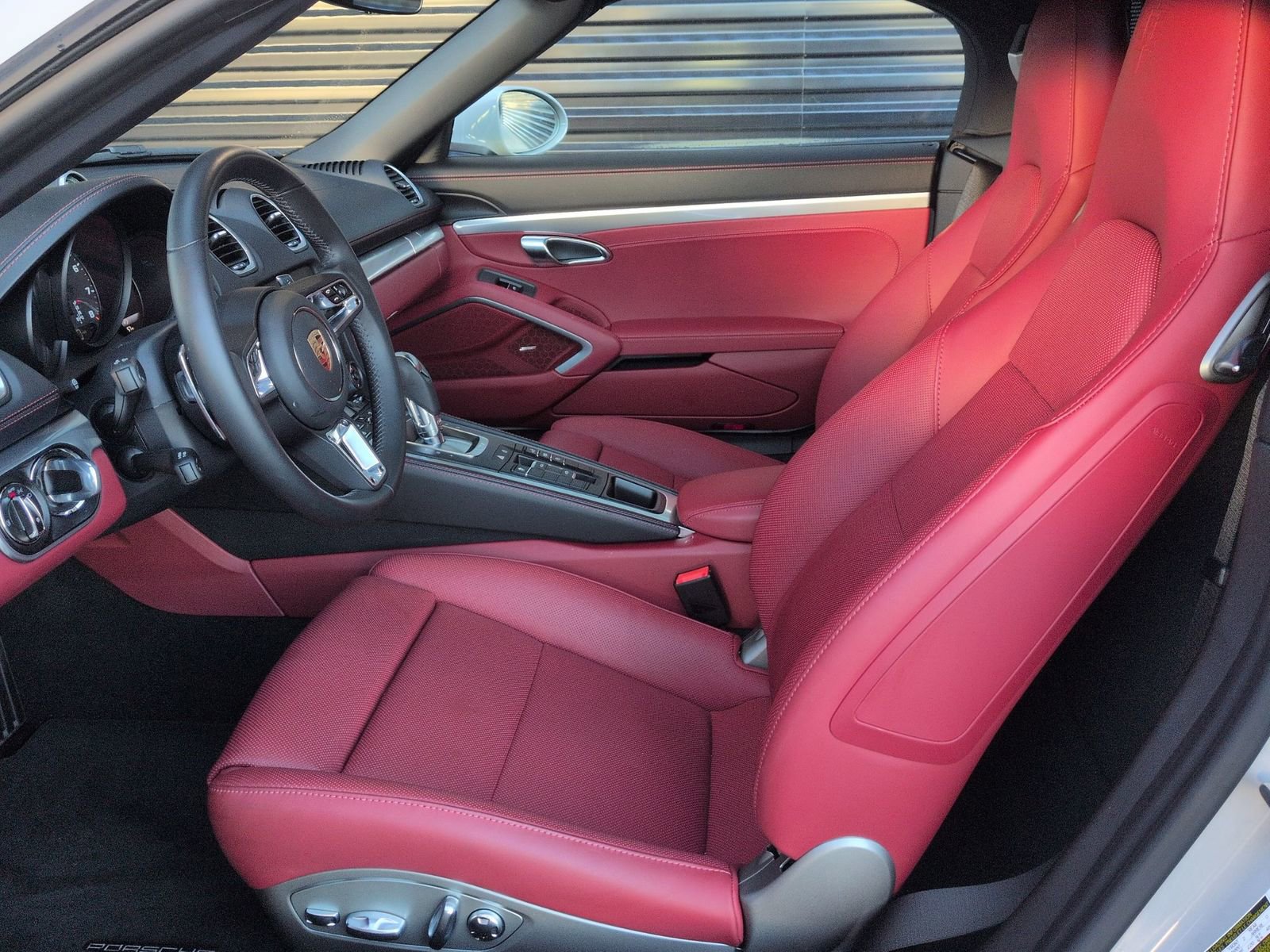 Certified 2025 Porsche 718 Boxster image 5