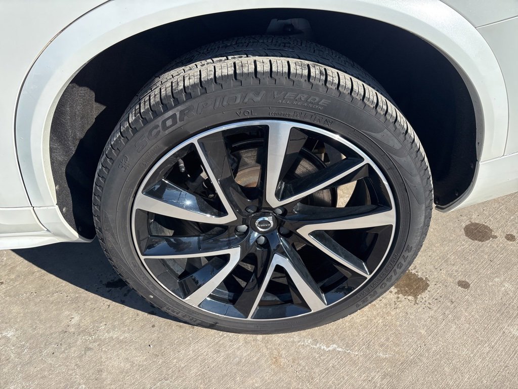 Certified 2023 Volvo XC90 B6 Plus image 13