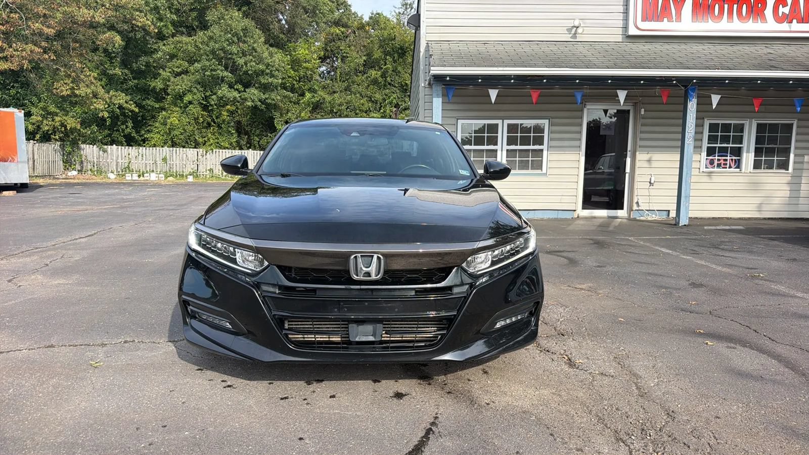 Used 2018 Honda Accord Sport image 3