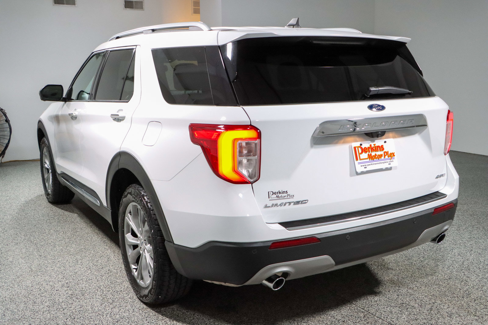 Used 2022 Ford Explorer Limited image 9