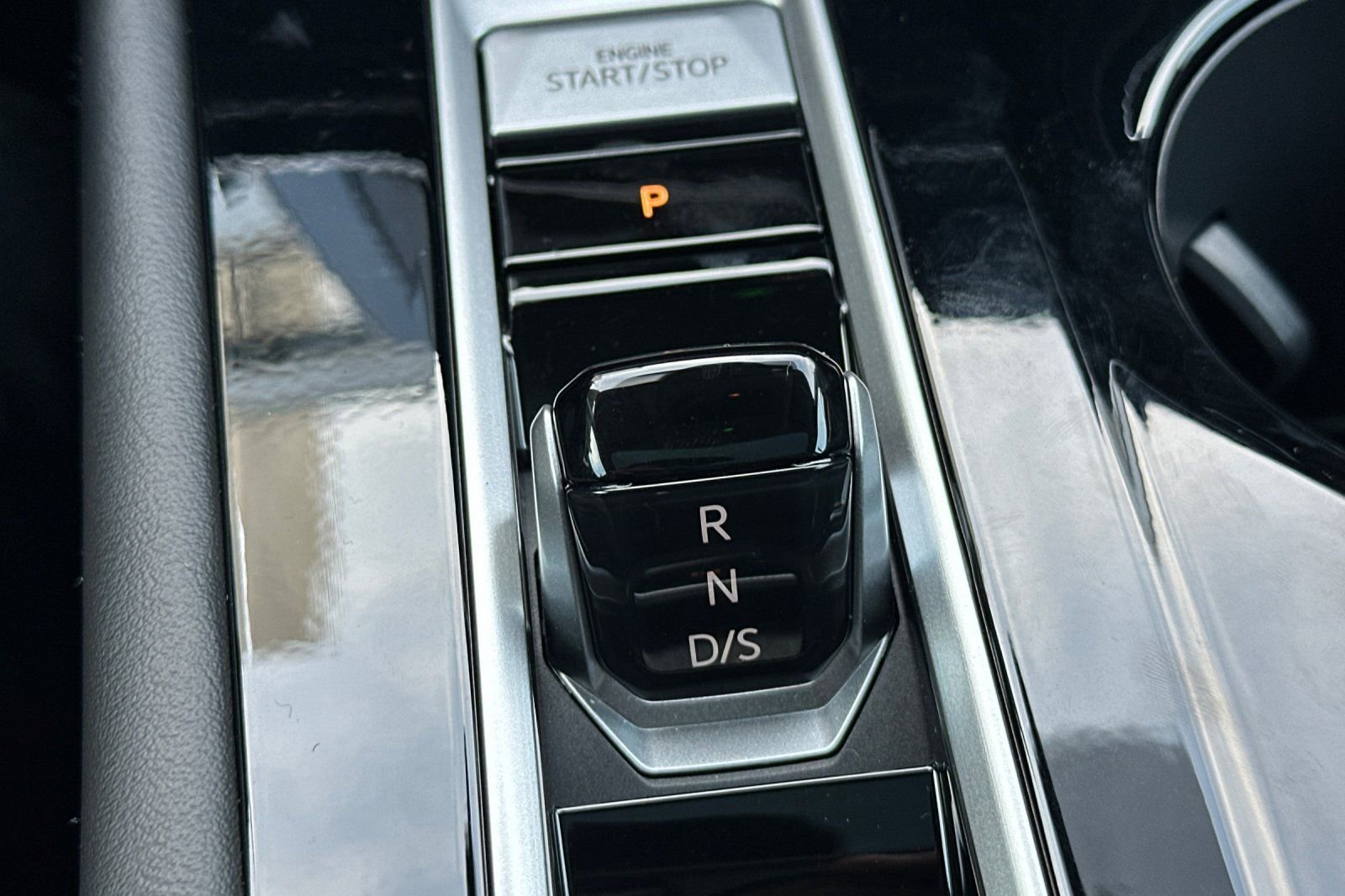 New 2026 Volkswagen Atlas SEL Premium R-Line image 21