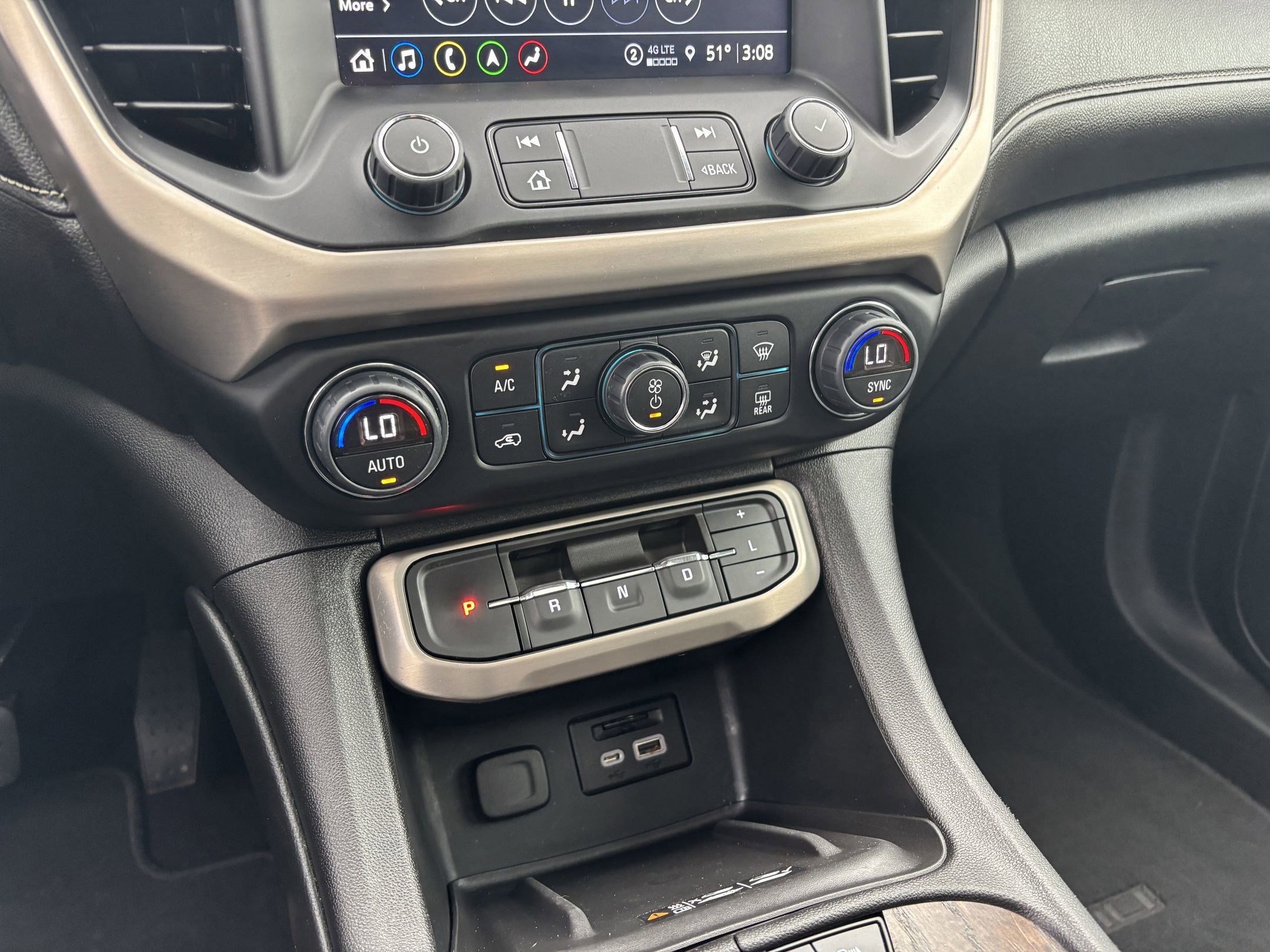 Used 2022 GMC Acadia Denali image 34