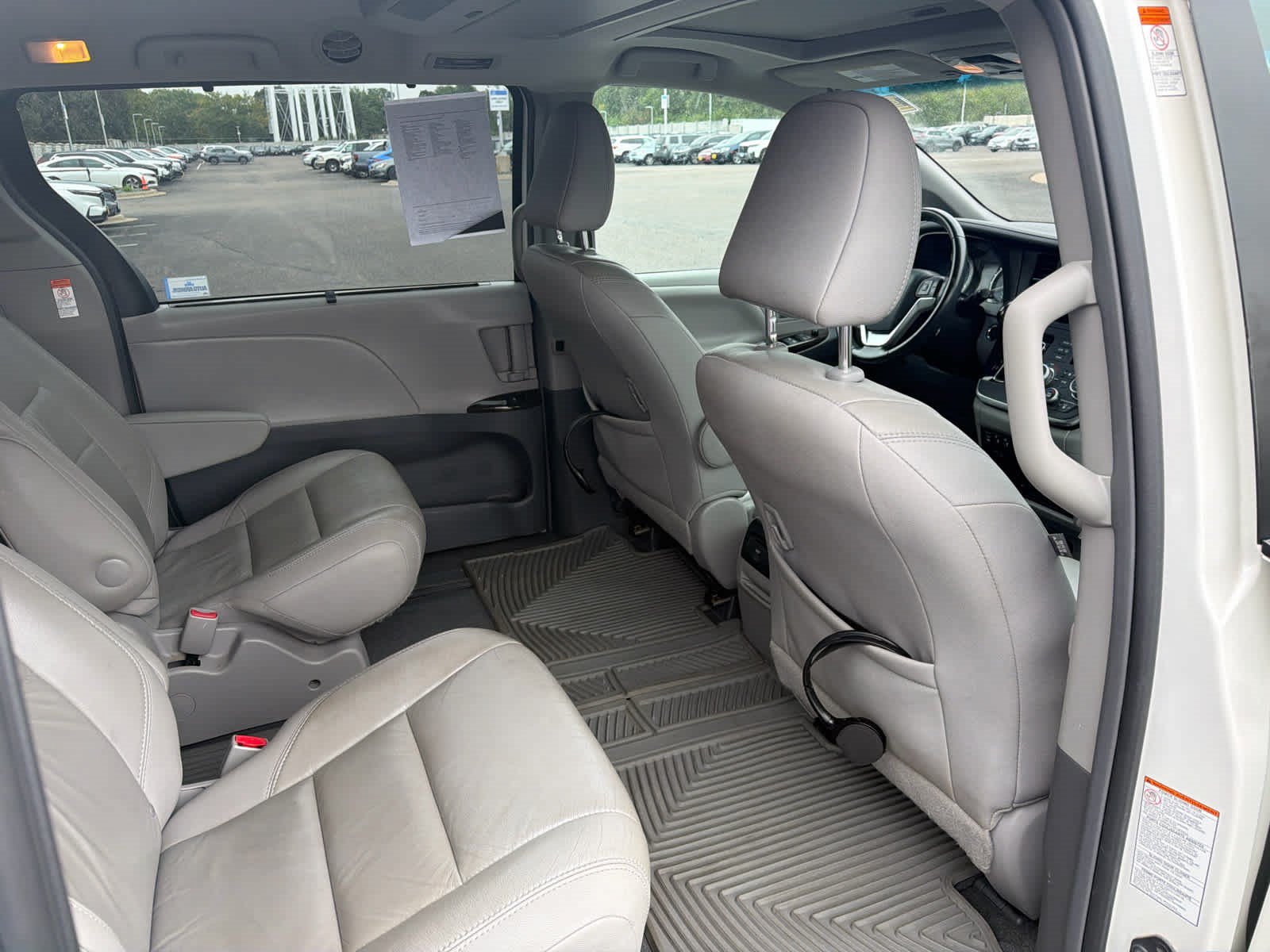 Used 2015 Toyota Sienna XLE Premium AWD/4WD image 10