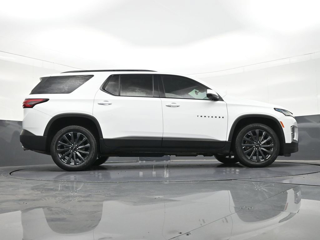 Used 2023 Chevrolet Traverse RS FWD image 29