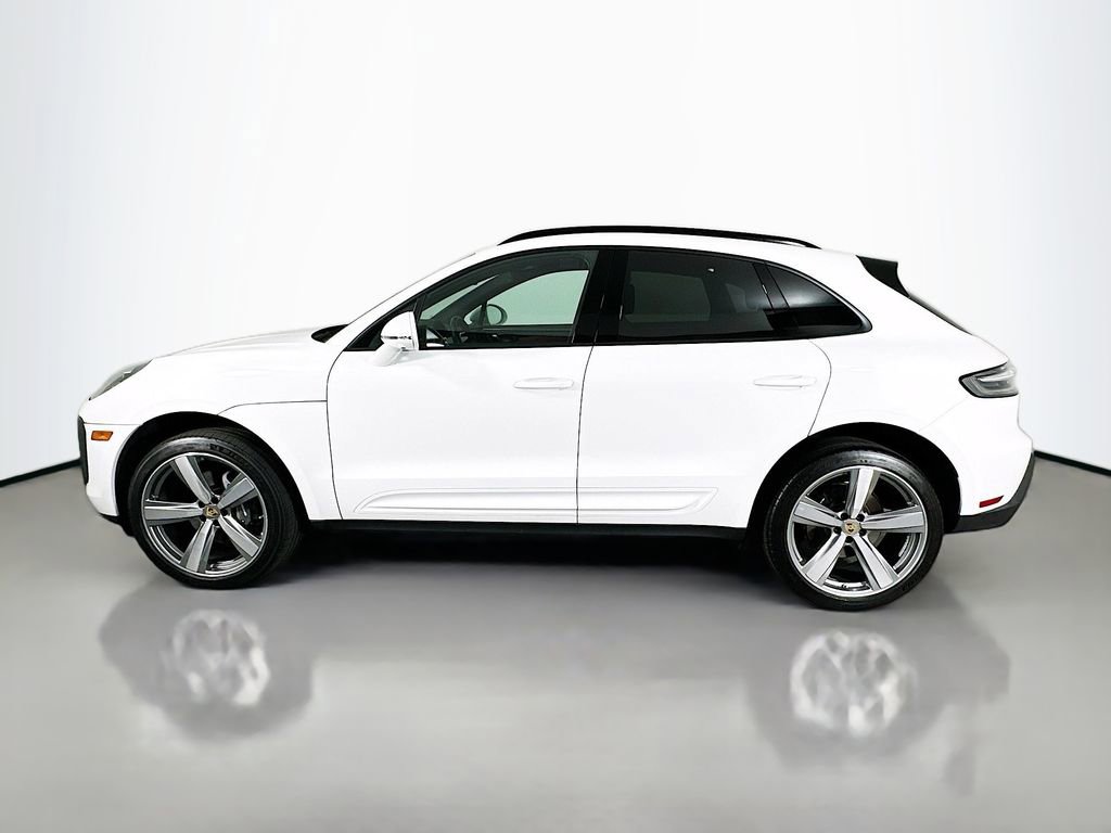 Certified 2024 Porsche Macan AWD/4WD video 2