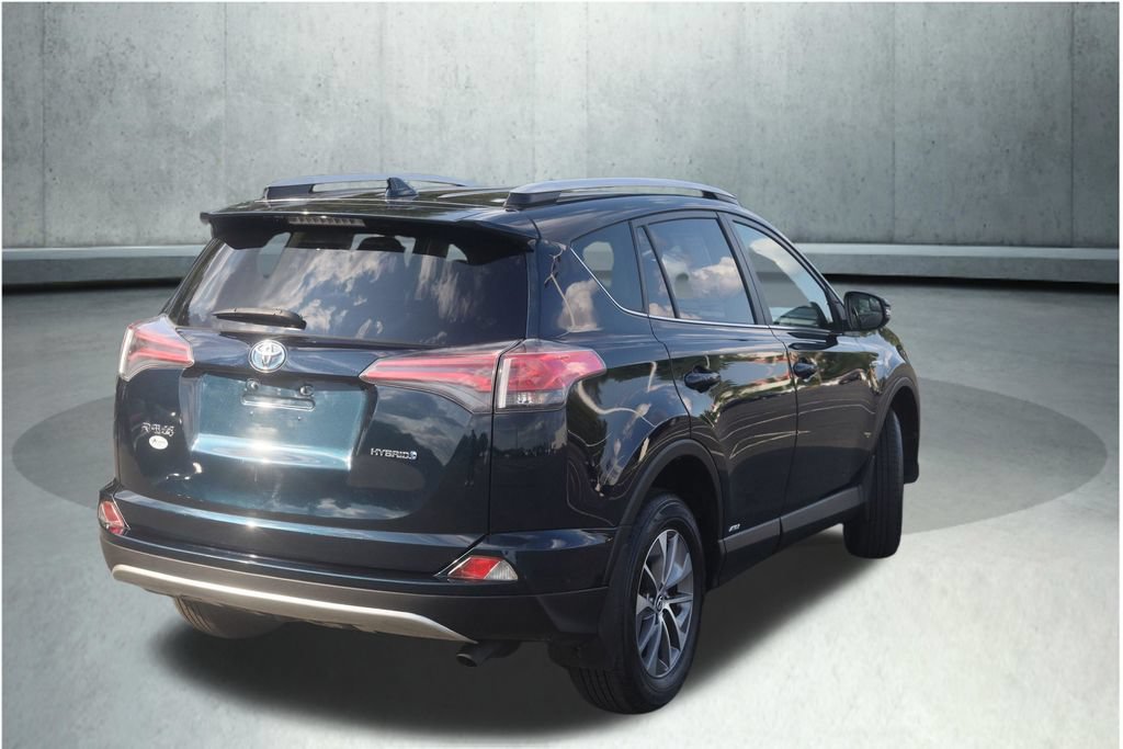 Certified 2018 Toyota RAV4 LE AWD/4WD image 25