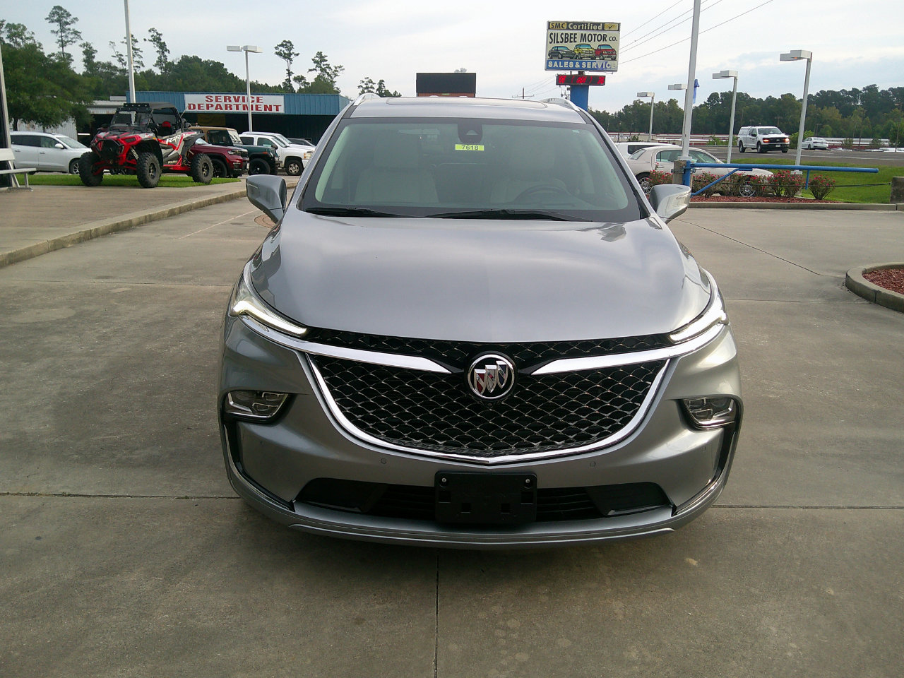 Used 2023 Buick Enclave Avenir w/ Avenir Technology Package image 6